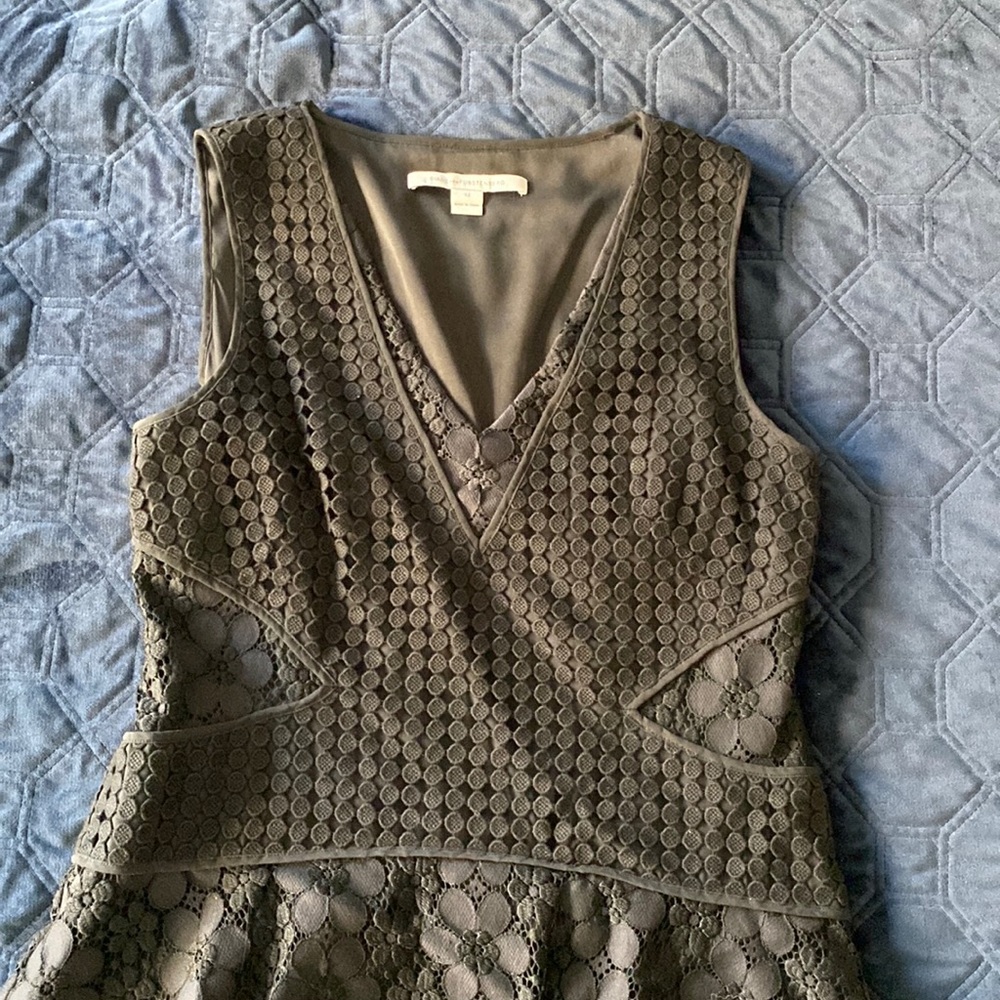 Dvf black lace sleeveless v neck a line dress size 12